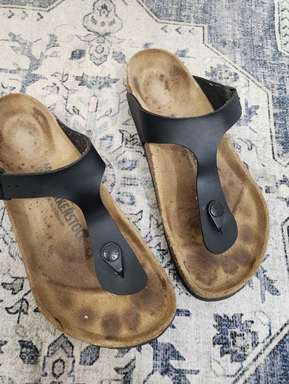 Birkenstock Gizeh Sandals - Picture 4 of 11